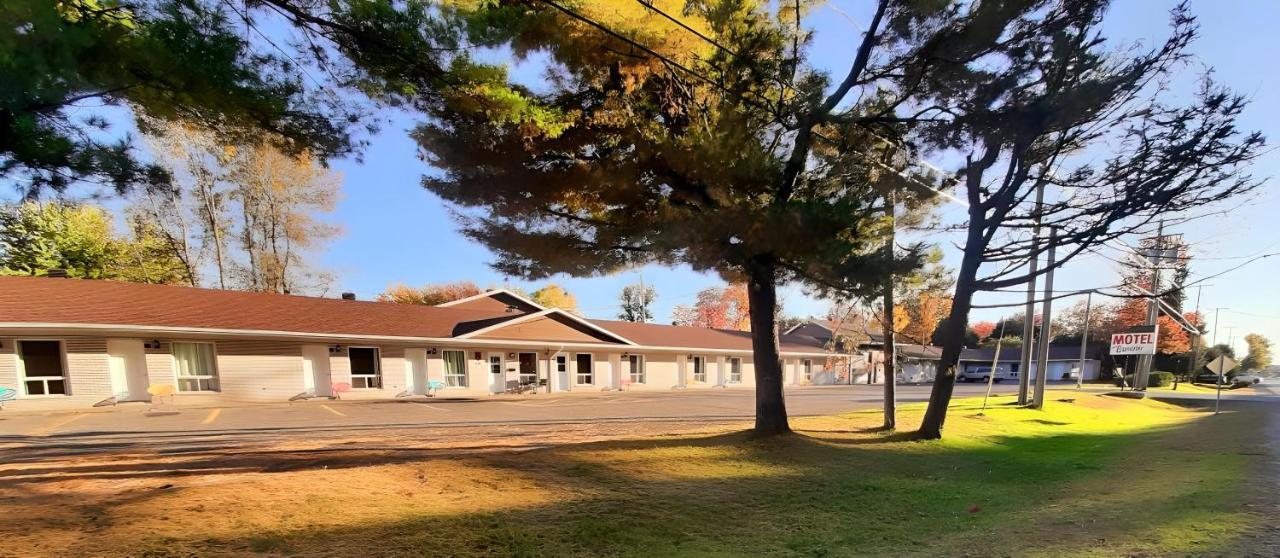 Motel Bonsoir Joliette Exterior photo