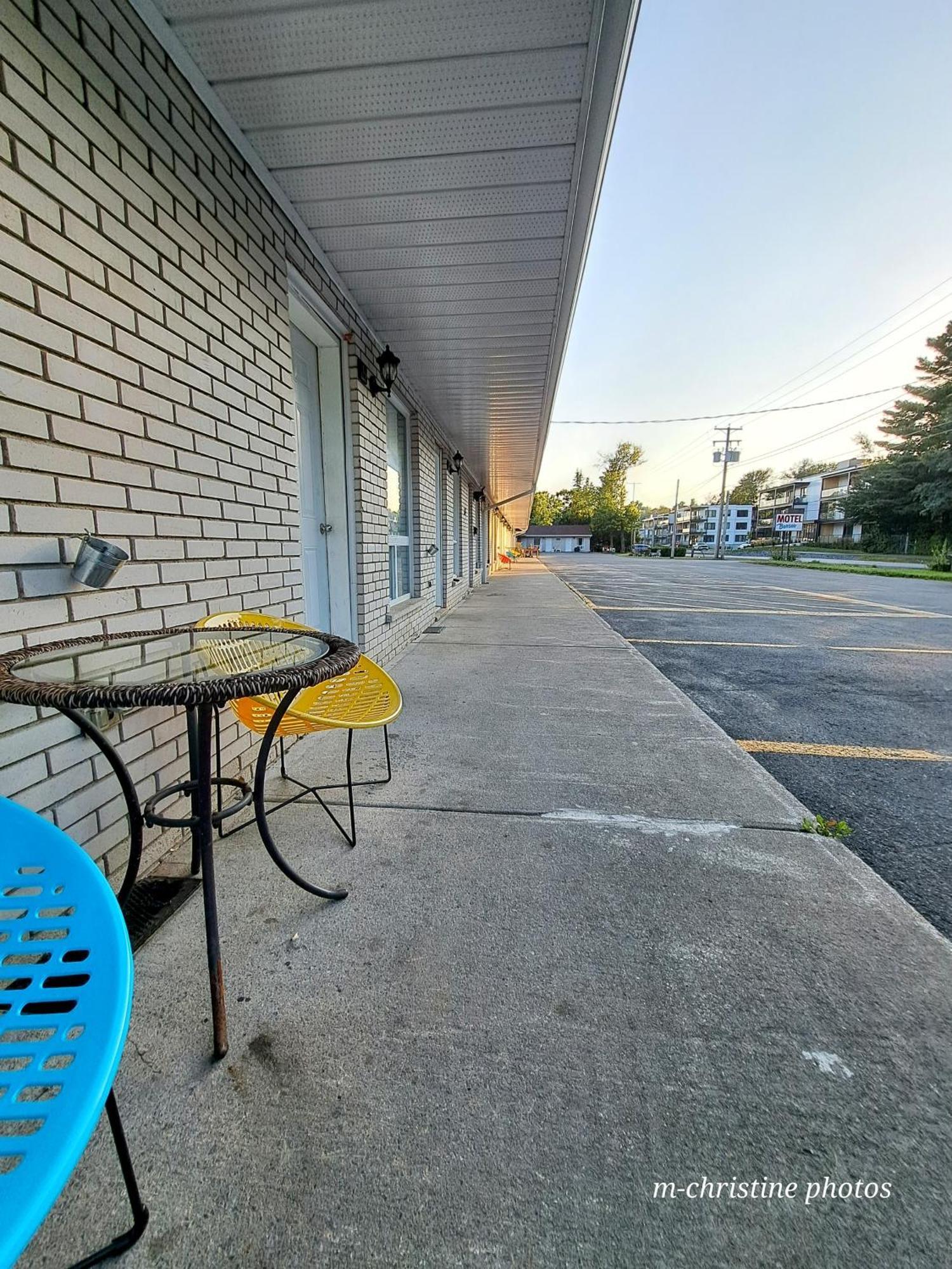 Motel Bonsoir Joliette Exterior photo